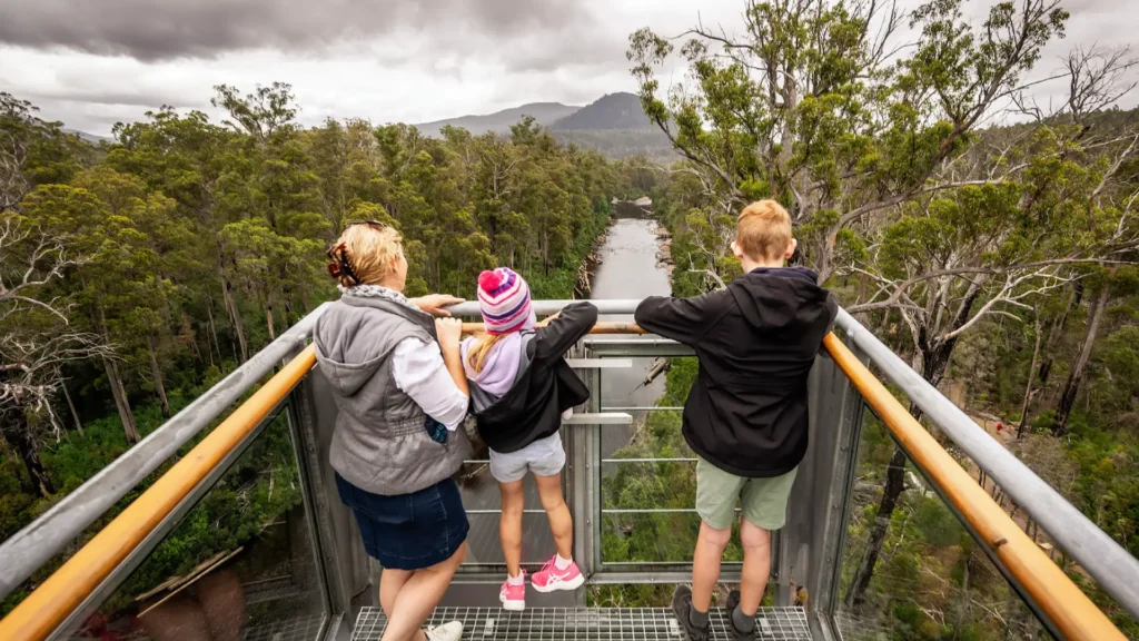 Airwalk - Cantilever - family